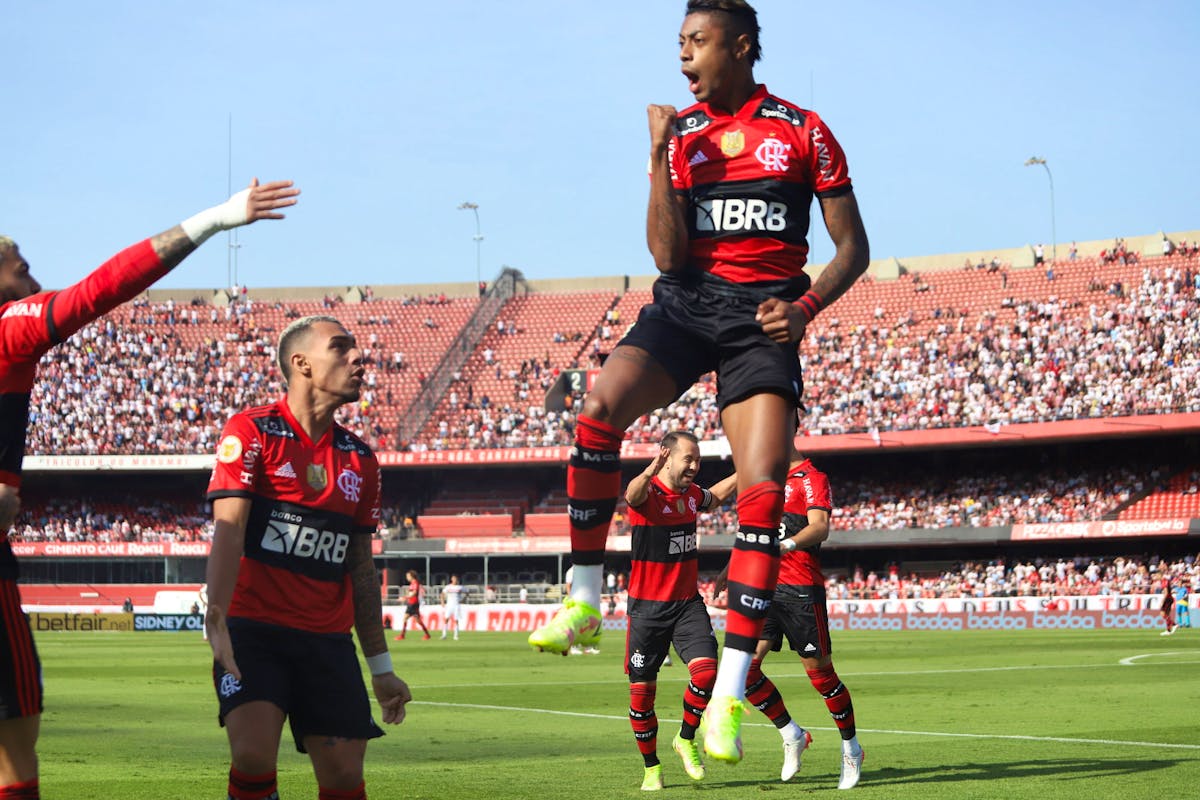El Flamengo le gana 4-0 al Sao Paulo